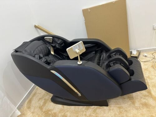 Luxury massage chair