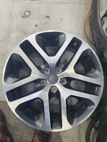 LandRover Defender4pes rims orginal