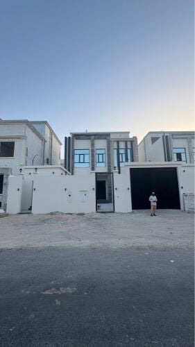 للبيع ف الثمامه فلتين تشطيب سوبر 