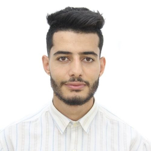 أستاذ علوم