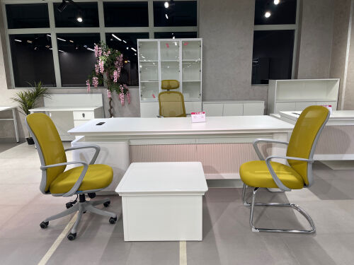 Office table and Chair 