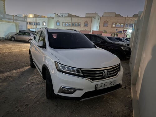 MG RX5 30T 2L TURBO FULL OPTION AWD WITH WARRANTY