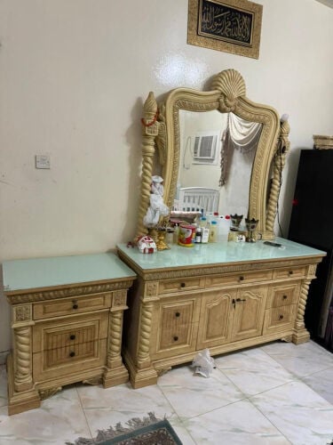 Bed set for sale 