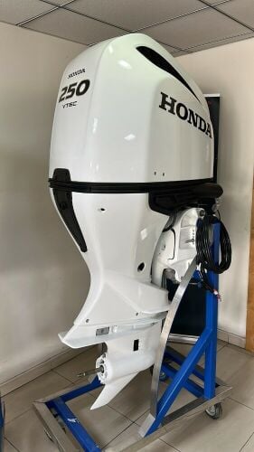 Honda 250 outboard  Engine Motor