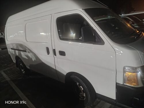 FOR SALE Nissan urvan MODEL 2010