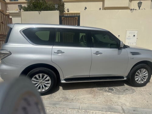 للبيع نيسان بترول 320