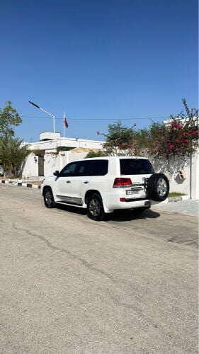 LAND CRUISER GXR V8