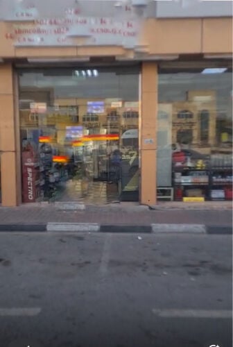 للإيجار3 محلات 5 غرف بسوق العطيه 