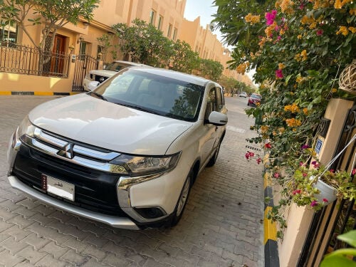 Mitsubishi outlander 2016