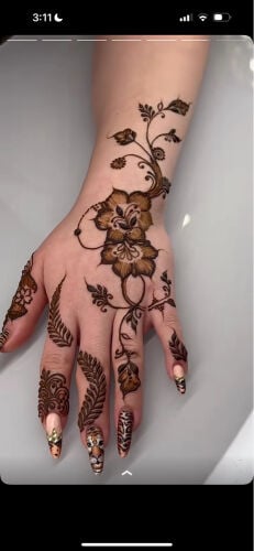حنايه خبره  