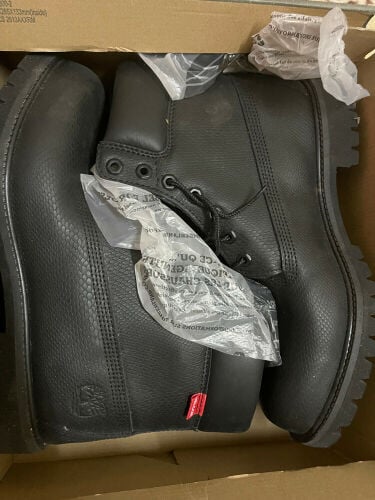 Two pairs of brand new, unused shoes for sale. No warranty. Price: 570 Qatari Riyals. Serious buyers please contact.
