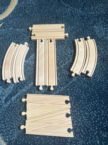 train tracks 