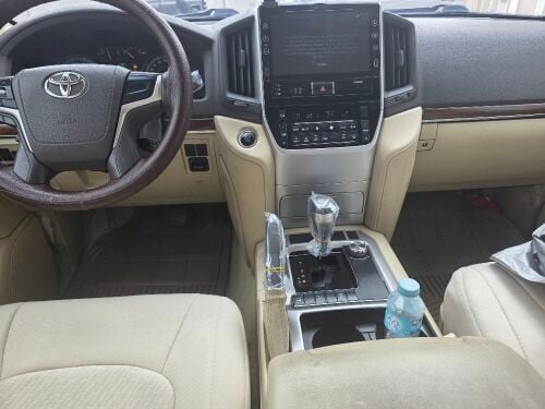 Toyota gxr v8 full option 2016