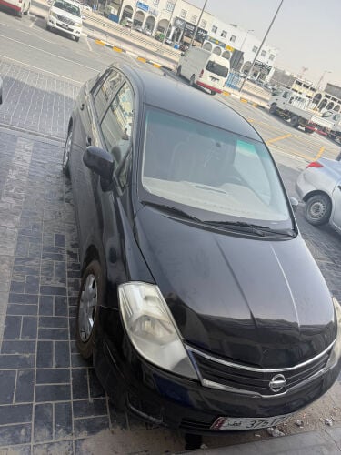 Nissan tiida