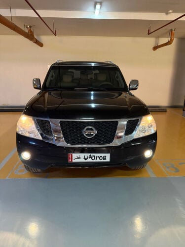 Nissan Patrol SE Pearl black color (60th Diamond Edition)