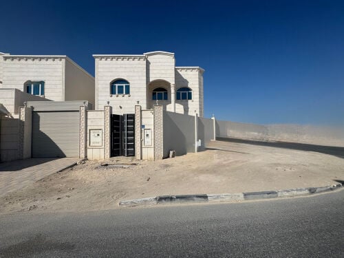 للبيع فيلا الخورمؤجره على ألاسكان