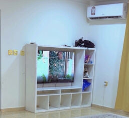 طاولة تلفزيون إيكا 