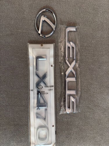 LX470 Emblem Rear & Steering Wheel