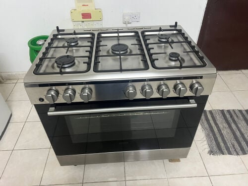 فرن غاز بحاله ممتازه 5 عيون