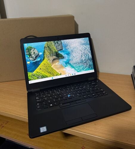 Dell core i5 8 gb ram 256 gb ssd