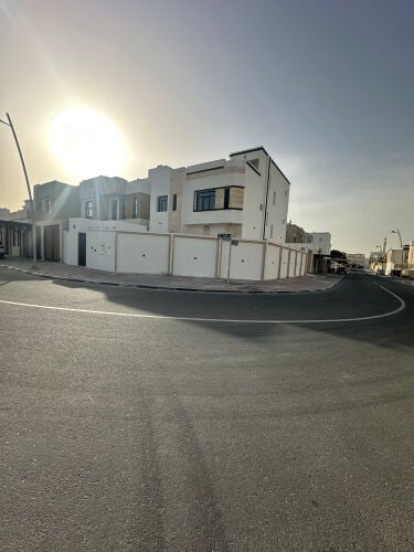 للبيع فيلًا راقية بالثمامة 520