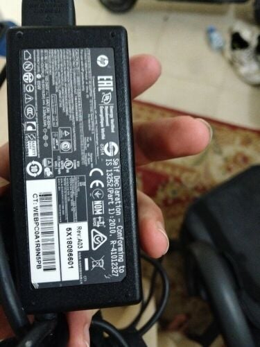شاحن اتش بي وبطارية وماوس