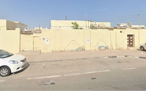 للبيع بيتين بمدينة خليفة الجنوبية