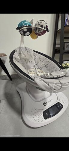 4 moms Baby Swing