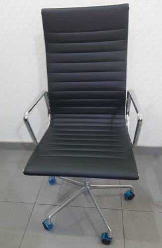 Executive office chair BRAND NEW