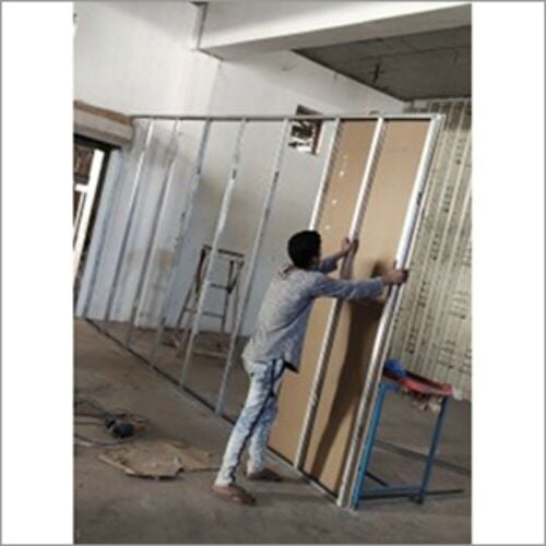 Gypsum board / Carpenter