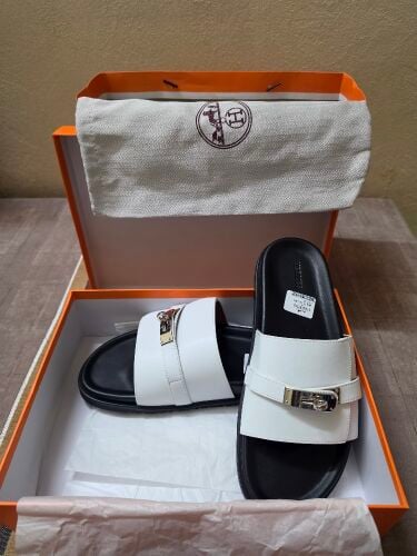 HERMES Sandals