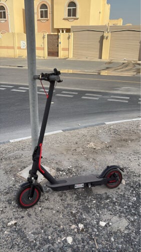 سكوتر كهربائي ب حاله جيده 