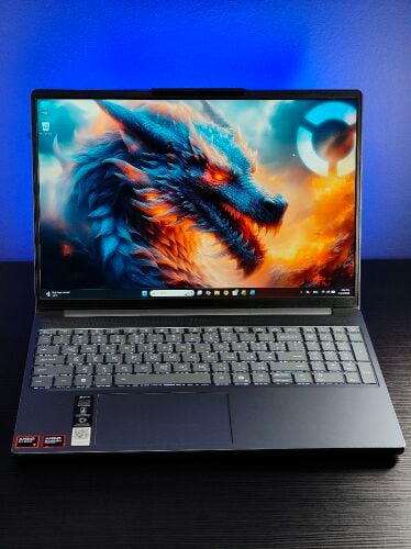 AMD RYZEN 7 8840HS 3.3 /16 RAM
