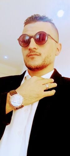 عاطف