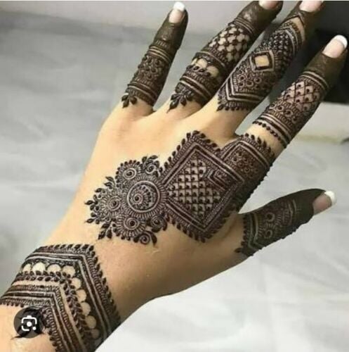خدمات تجميل منزلية حنا