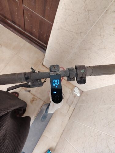 سكوتر كهربائي مافيه فرامل