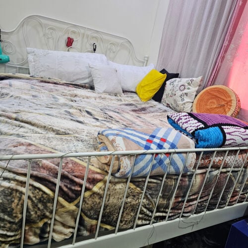 king Bed