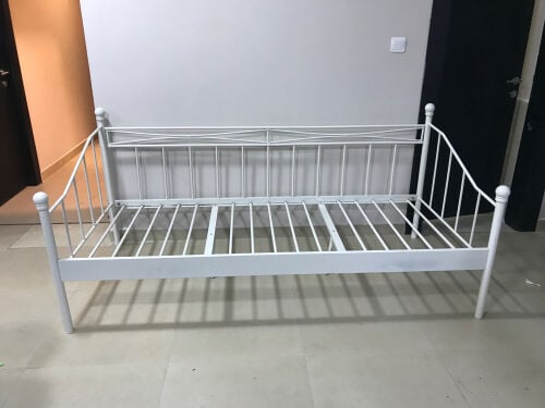 سرير كنبه