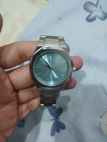 Mens hand watch