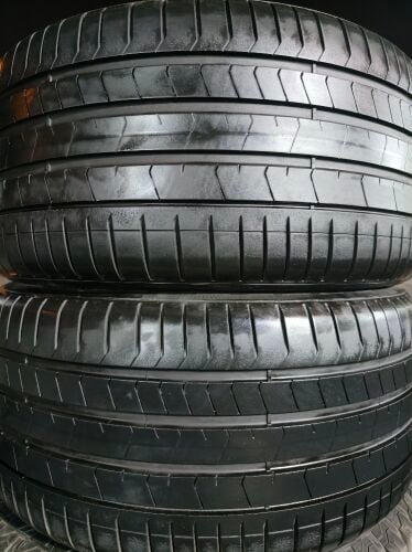 295/35/21 Pirelli Tyre