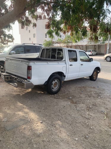 بيكاب اجار  مع سائق