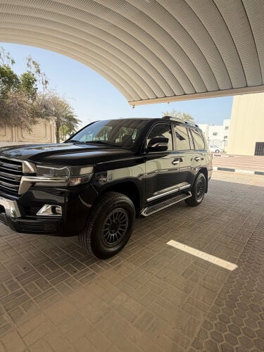 GXR 2017 V8 Black Edition 