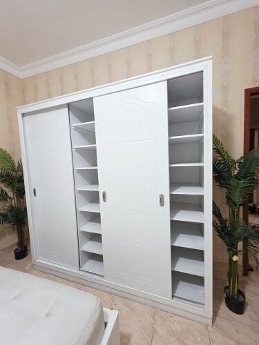 3 door cabinet 