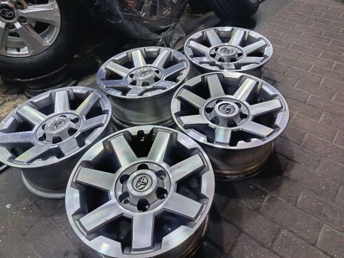 Fj cruiser 17 inch 5 Pc Rims Sale