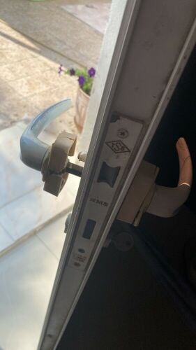 تصليح الابواب