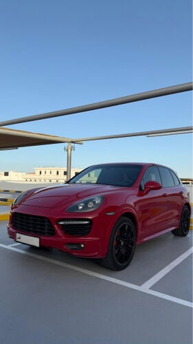 PORSCHE CAYENNE GTS
