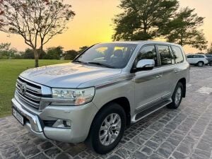 Toyota Land Cruiser GXR V8 2016