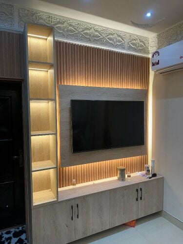 TV DECORATIONS