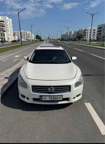 Nissan maxima 