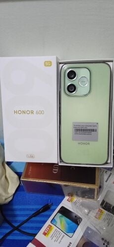 Honor 600 lite,8+8 gb ram. 256 gb